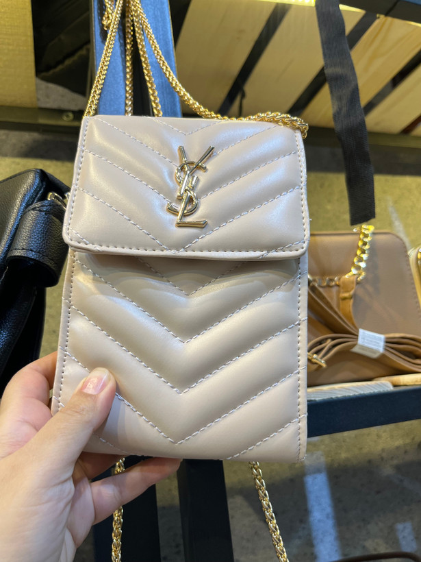 پاسپورتی YSL با زنجیر طلایی (ابعاد۱۲*۱۸)