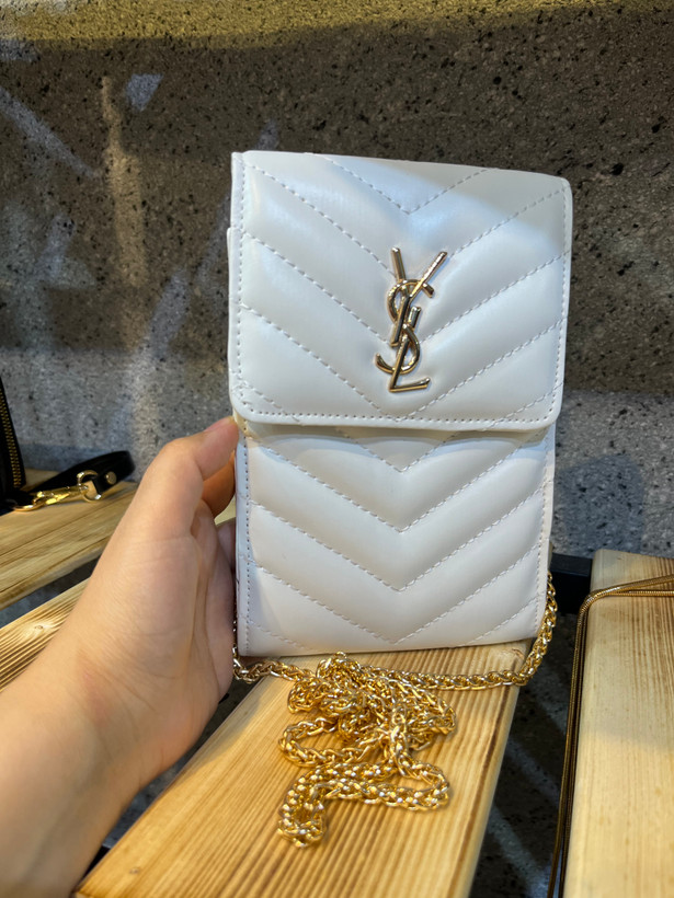 پاسپورتی YSL با زنجیر طلایی (ابعاد۱۲*۱۸)